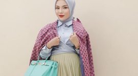 Selebgram yang juga pebisnis Medina Zein. (Instagram.com @medinazein)
