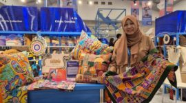 Ethnic Gendhis, produk artisan batik tulis asal Yogyakarta yang telah dinikmati konsumen dari dalam hingga luar negeri seperti Malaysia, Australia, Kanada hingga Belgia. (Dok. BRI)