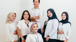 CEO PT Syeera Jaya, Evy Indahwaty dan keluarga. (Dok. Pribadi)